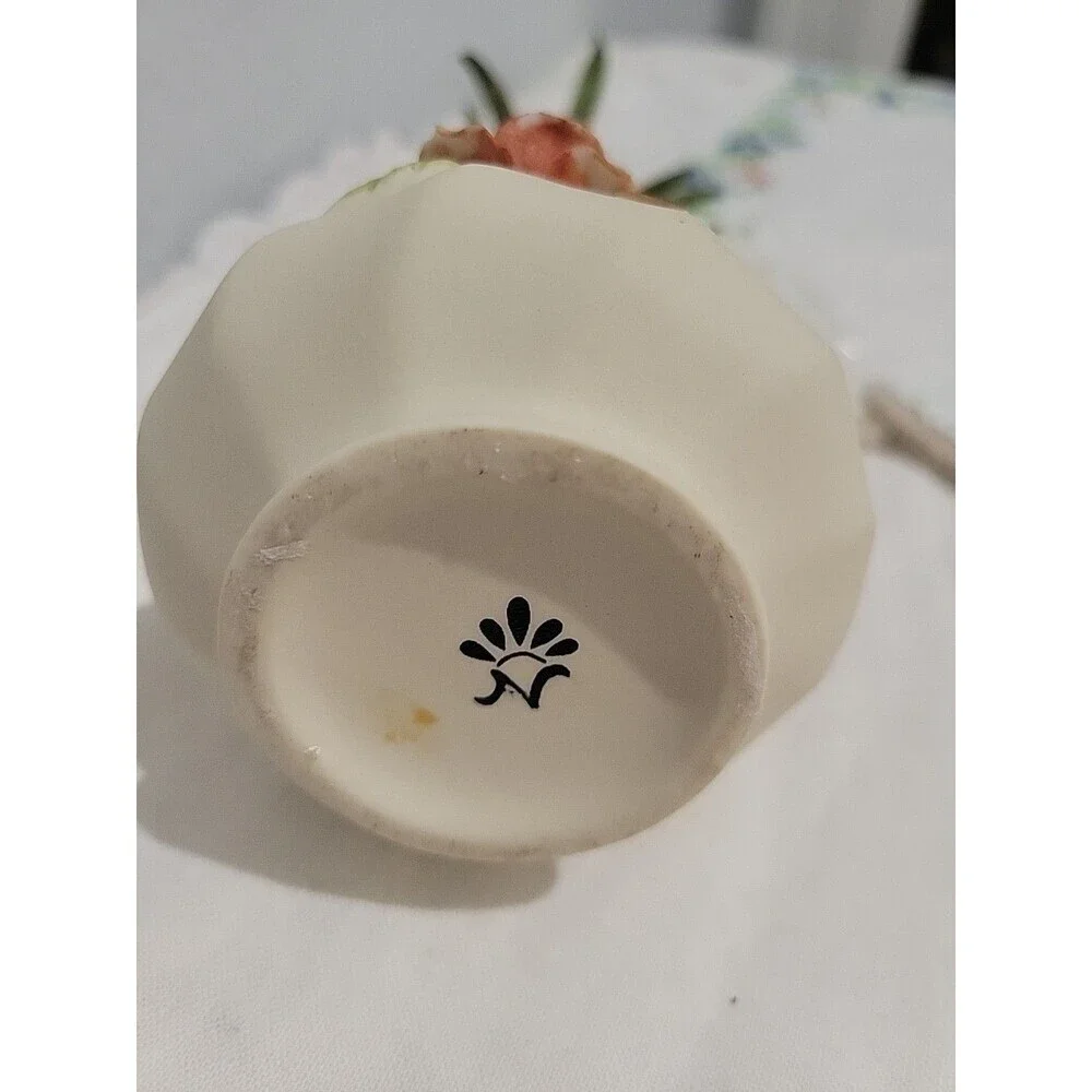Vintage Capodimonte Neopolitan Porcelain Bud Vase With Applied Flowers & Handle